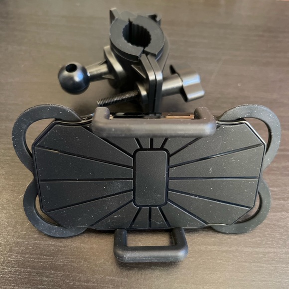 Bike Phone Mount, 360° Rotation, Anti-Shake, Adjustable - Picture 5 of 9